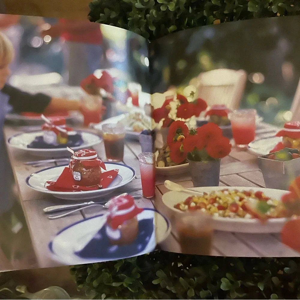 Williams Sonoma Entertaining Book with Elegant Cover